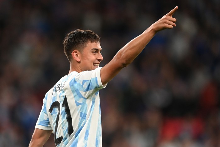 LONDON, ENGLAND - JUNE 01: Paulo Dybala of Argentina celebrates after scoring their teams third goal during the 2022 Finalissima match between Italy and Argentina at Wembley Stadium on June 01, 2022 in London, England. (Photo by Michael Regan - UEFA/UEFA via Getty Images)