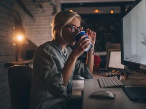 Ini yang Akan Terjadi pada Tubuh Jika Kamu Minum Kopi Sebelum Tidur Ini yang Akan Terjadi pada Tubuh Jika Kamu Minum Kopi Sebelum Tidur