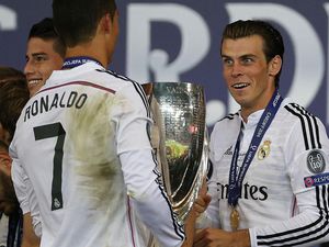 Nostalgia Bale Bersama Trofi-trofi di Real Madrid