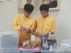 Kreatif! Pelajar Gresik Olah Limbah Kulit Degan Jadi Energi Listrik