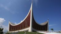 Kemegahan Masjid Raya Sumbar yang Masuk Daftar Desain Terbaik Dunia