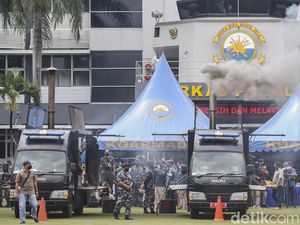 TNI AL Musnahkan 179 Kg Kokain Bernilai Rp 1,25 Triliun TNI AL Musnahkan 179 Kg Kokain Bernilai Rp 1,25 Triliun