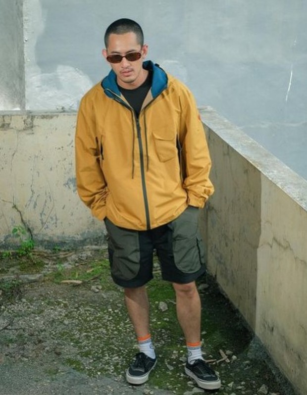 Koleksi jas hujan Humblezing/Foto : instagram.com/humblezing Humblezing menghadirkan jas hujan untuk kegiatan outdoor dan sehari-hari