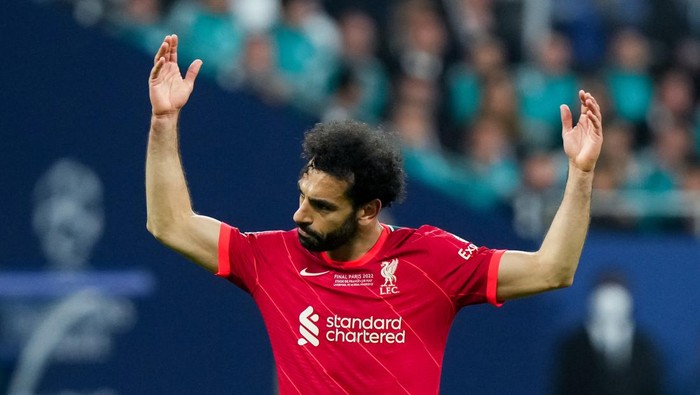 Mohamed Salah of Liverpool FC gestures during the UEFA Champions League Final match between Liverpool FC and Real Madrid CF at Stade de France on May 28, 2022 in Paris, France. (Photo by Giuseppe Maffia/NurPhoto via Getty Images)