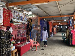 Korban Kebakaran Kios Lenggang Jakarta Mulai Buka Lapak di Monas