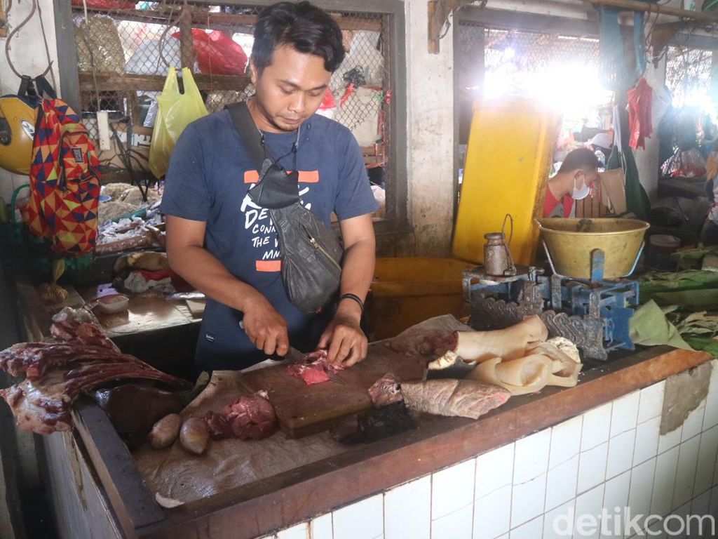 Curhat Pedagang Daging Sapi di Pati: Pembeli Sepi-Stok Tipis