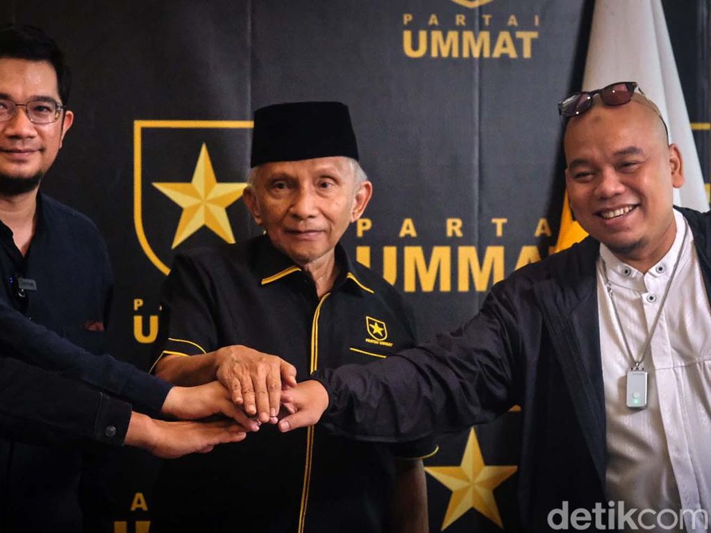 Amien Rais Bakal Pimpin Partai Ummat Daftar Pemilu 2024 ke KPU Besok Amien Rais Bakal Pimpin Partai Ummat Daftar Pemilu 2024 ke KPU Besok