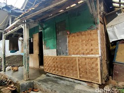 Bupati Janji Renovasi Rumah Fajar, Pelajar Garut yang Masuk ITB