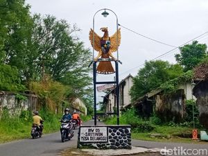 Melihat Tugu Garuda Pancasila di Kompleks Eks Pabrik Gula Delanggu