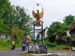 Melihat Tugu Garuda Pancasila di Kompleks Eks Pabrik Gula Delanggu