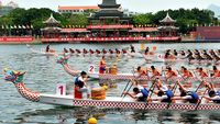 Adu Cepat Perahu Naga Lintasi Selat Taiwan