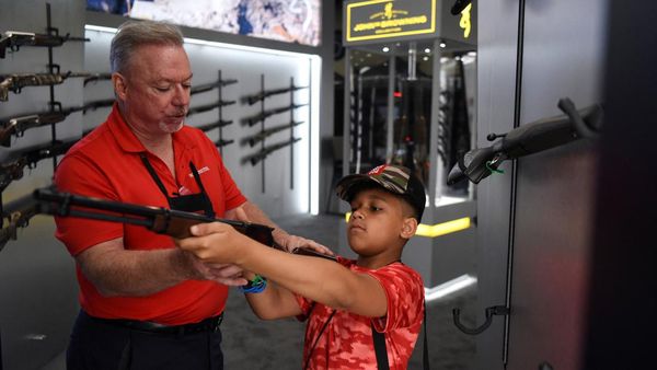 Begini Suasana Pameran Senjata Api di Texas, Dipenuhi Anak-anak