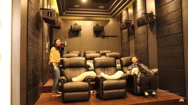 8 Potret Bioskop Pribadi Artis, Super Kece dan Makin Bikin Betah di Rumah