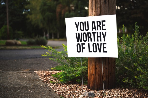 Body positivity vs body neutrality/Foto: Pexels/Tim Mossholder