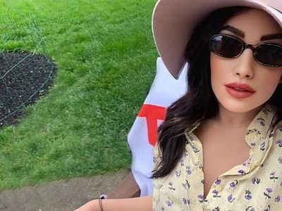Ketika Boneka Seks Mulai Populer Jadi Influencer di Media Sosial