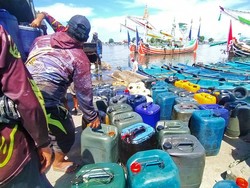 Nelayan Ngeluh Akses BBM Subsidi Sulit, Begini Respons KKP & Pertamina