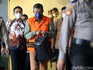 A-Z Vonis 7 Tahun Bui Eks Walkot Jogja Haryadi gegara Suap IMB Apartemen A-Z Vonis 7 Tahun Bui Eks Walkot Jogja Haryadi gegara Suap IMB Apartemen