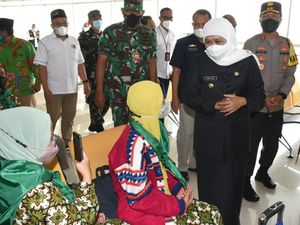 Khofifah Ajak CJH Manfaatkan Aplikasi TeleJemaah saat di Makkah