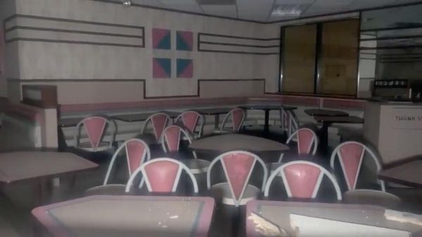 Hiii! Begini Kondisi Gerai McDonalds yang Terbengkalai Sejak 1980
