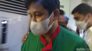 Tampang Gitaris Kahitna yang Ditangkap Narkoba