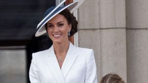 8 Gaya Kate Middleton di Platinum Jubilee, Pakai Perhiasan Putri Diana