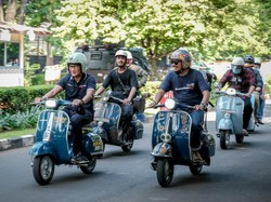 Menteri Sandiaga Jajal Skuter Konversi Listrik Karya Anak Bangsa