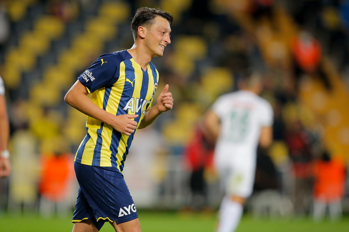 Mesut Oezil Tutup Peluang Main di Indonesia (Foto: Getty Images/BSR Agency)