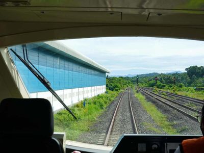 Penampakan Jalur Kereta Pertama Sulawesi yang Beroperasi Oktober
