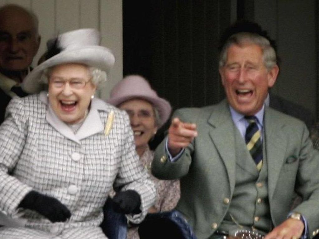 Foto-foto Candid Ratu Elizabeth II yang Jarang Dilihat Publik