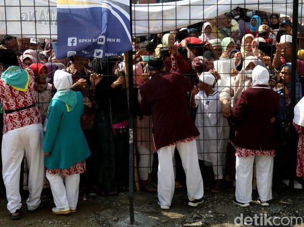 Suasana Asrama Haji Bekasi yang Mulai Diisi Calhaj Asal Jabar