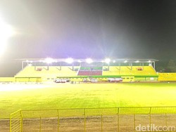 Lampu Stadion BJ Habibie Calon Markas PSM Mulai Proses Pemasangan