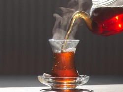 Rutin Minum Teh Hitam Pahit Tanpa Gula, Ini 7 Manfaat Sehatnya