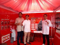 Permudah Komunikasi Calhaj, Telkomsel Buka Posko di Asrama Haji Donohudan
