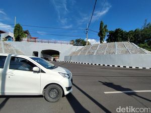 Respons Cepat Pemkab Gresik Hapus Vandalisme di Underpass GKB Respons Cepat Pemkab Gresik Hapus Vandalisme di Underpass GKB