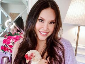 Momen Chef Vindy Lee Adopsi Ayam, Dirawat Bak Anak Sendiri Momen Chef Vindy Lee Adopsi Ayam, Dirawat Bak Anak Sendiri