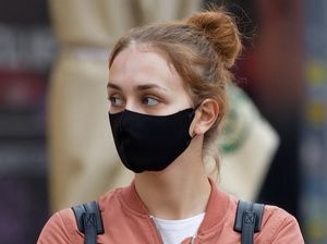Masker Gelap Picu Lebih Banyak Jerawat? Begini Kata Pakar dari FK Unair