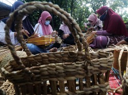 15 Ide Usaha Sampingan Ibu Rumah Tangga