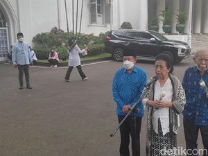 Tiga Sesepuh Jabar Doakan Ridwan Kamil Tegar Hadapi Cobaan Tiga Sesepuh Jabar Doakan Ridwan Kamil Tegar Hadapi Cobaan
