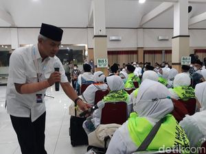 Dituding Kemlinthi hingga Niru Jokowi, Ganjar: Sentilan Apa Sentilun?