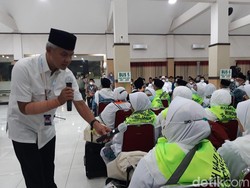 Dituding Kemlinthi hingga Niru Jokowi, Ganjar: Sentilan Apa Sentilun?