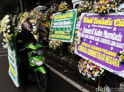 Rumdin Gubernur Jabar Banjir Karangan Bunga untuk Eril