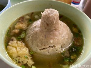 Gurih Pedas Bakso Pelakor yang Bentuknya Mirip Payudara Gurih Pedas Bakso Pelakor yang Bentuknya Mirip Payudara