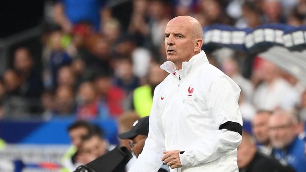 France's assistant coach Guy Stephan reacts  during the UEFA Nations League - League A Group 1 first leg football match between France and Denmark at the Stade de France in Saint-Denis, north of Paris, on June 3, 2022. (Photo by Franck FIFE / AFP) (Photo by FRANCK FIFE/AFP via Getty Images)