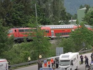 Kereta di Jerman Tergelincir, 4 Orang Tewas & 30 Luka-luka