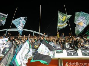 Persib Beri Kuota 500 Kursi untuk Pendukung PSS di GBLA Persib Beri Kuota 500 Kursi untuk Pendukung PSS di GBLA
