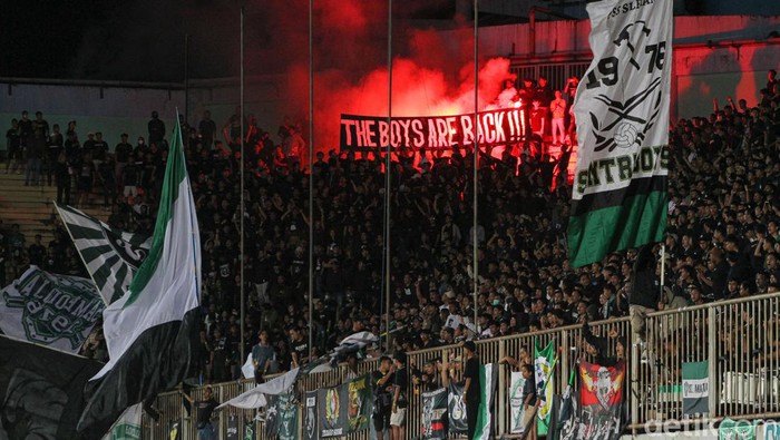 LAGA UJI COBA PSS SLEMAN MELAWAN BALI UNITED Laga uji coba PSS Sleman menjamu tamunya Bali United di Stadion Maguwoharjo, Sleman, Yogyakarta, Sabtu (4/6/2022). Laga uji yang diselenggarakan dengan suporter tersebut berakhir dengan skor 1-2 untuk kemenangan Bali United.