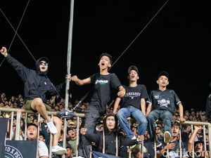 Suporter PSS Sleman Padati Laga Uji Coba Lawan Bali United