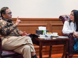 Nirina Zubir Bertemu Mahfud Md, Curhat soal Mafia Tanah