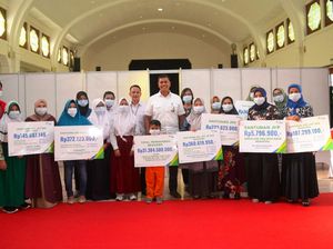 Maruf Beri Santunan BPJS Ketenagakerjaan Rp 2,2 M ke Pekerja Surabaya