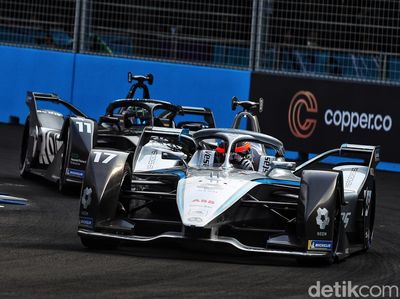 Melihat Pebalap Adu Cepat di Formula E Jakarta